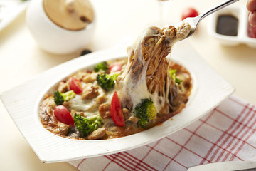 黑椒牛肉焗面