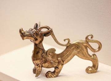 鎏金對獸形銅飾