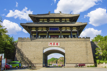 千山積翠門門樓