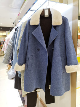 女裝