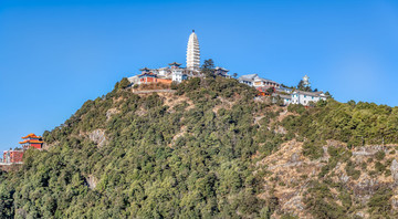 雞足山