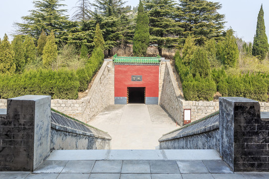 魯荒王陵
