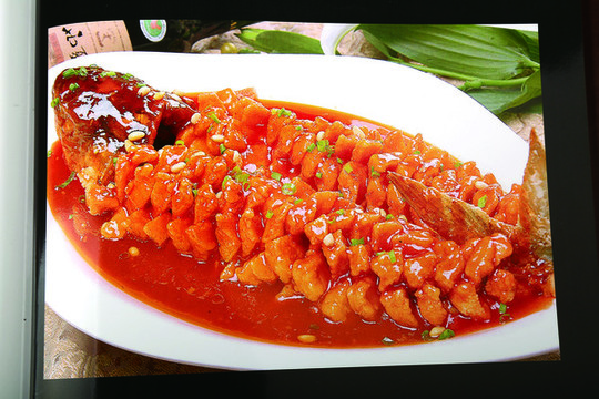 松鼠魚