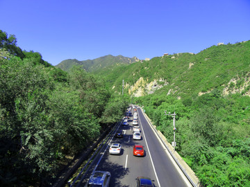 居庸關(guān)高速路