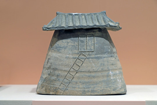 灰陶倉