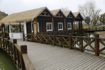 水鄉(xiāng)小木屋