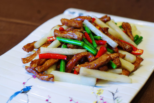 牛肉炒蒜苔山藥
