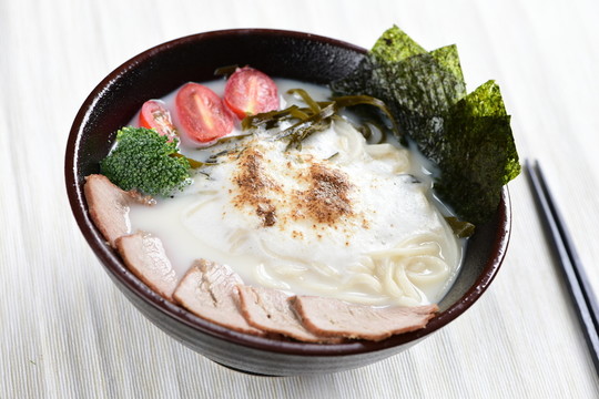 海苔豬肉片拉面