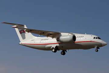 朝鮮高麗航空AN148飛機降落