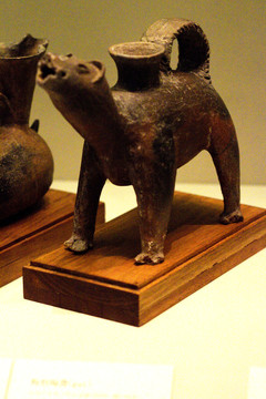 古代陶狗
