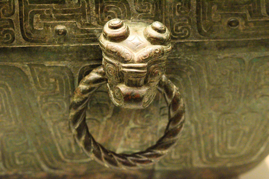獸頭銜環(huán)造型