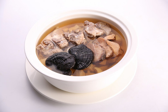 靈芝土茯苓燉龍骨湯