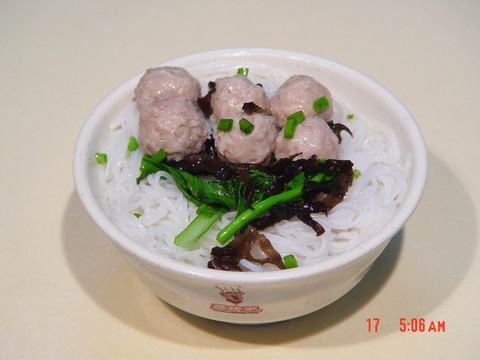 肉丸高湯米線