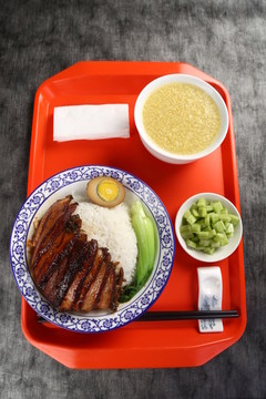 梅菜扣肉蓋飯