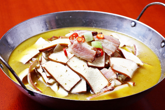 臘肉燉香干