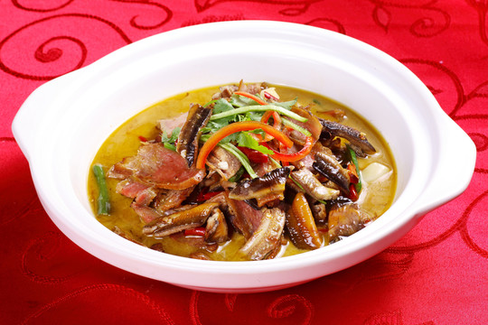 臘肉燉鱔魚