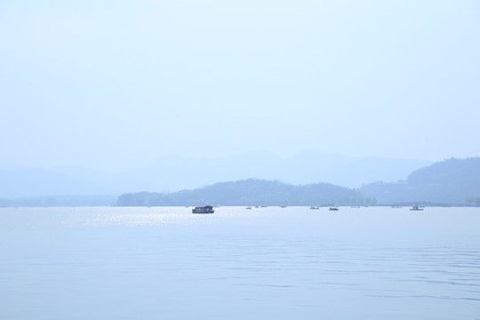 煙雨西湖