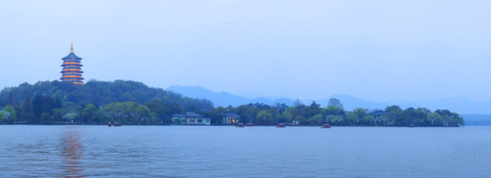 煙雨西湖