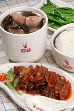 臘味合蒸骨湯飯