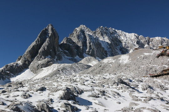 玉龍雪山頂峰