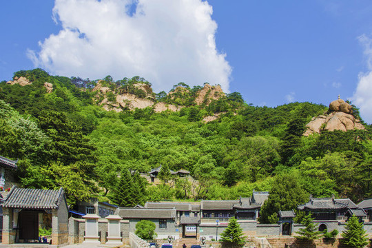 千山中會寺寺院建筑群與凈瓶峰