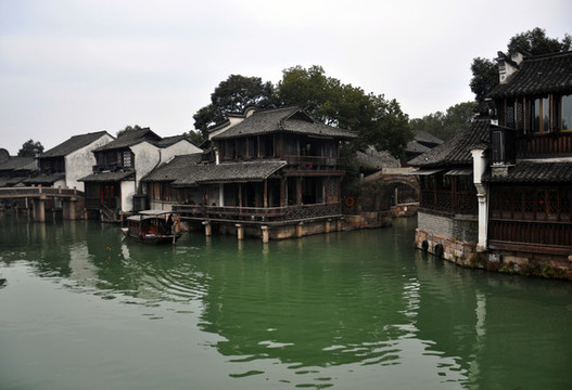 水巷游船