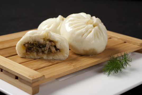 泡豇豆肉包