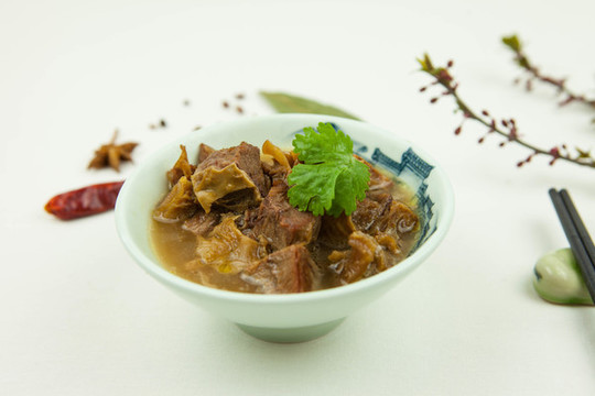 小碗牛腩