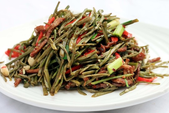 干泥蒿炒肉
