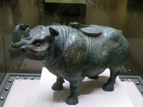 青銅犀尊