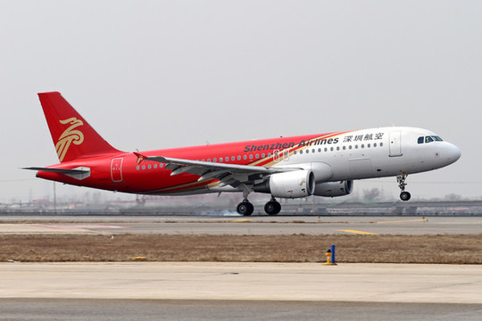 深圳航空飛機(jī)降落