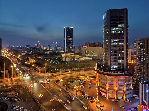 俯瞰石家莊裕華路體育大街夜景