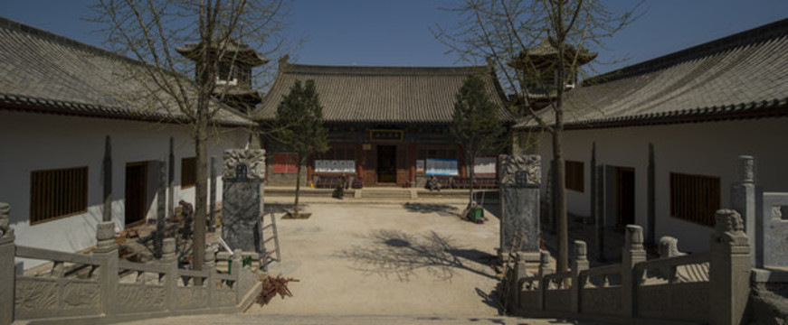 至相寺山門兼天王殿背面