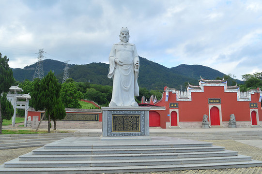 閩王塑像