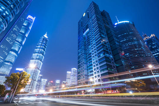 上海陸家嘴城市夜景建筑街道