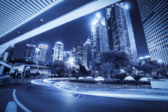 上海陸家嘴城市夜景建筑街道
