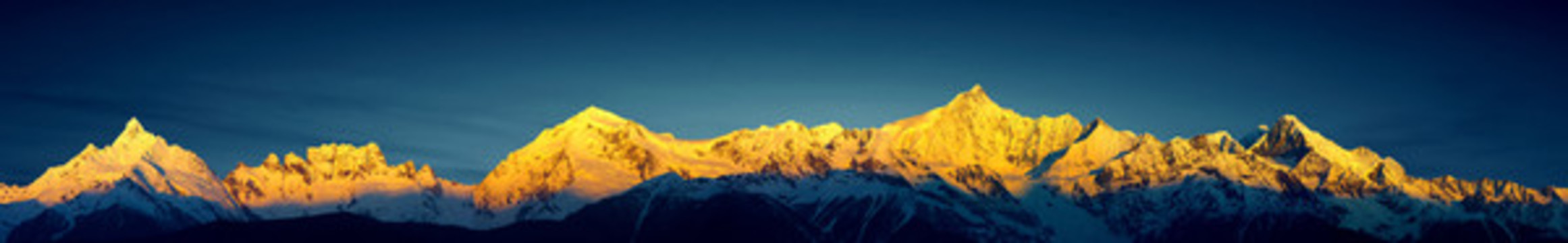 日照金山