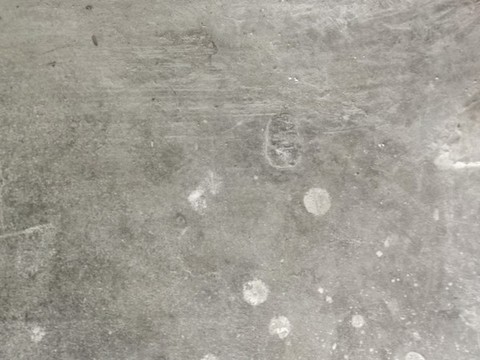 水泥斑駁地面