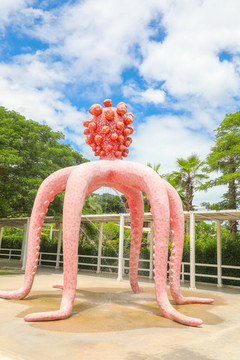 游樂園卡通章魚雕塑