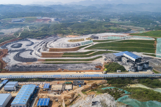 五彩大地綠地草坪