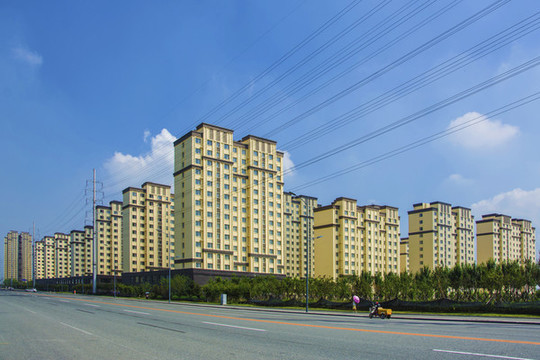 鞍山羊草莊公路與住宅區(qū)建筑群