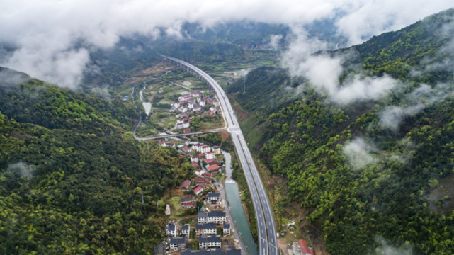 公路風(fēng)光