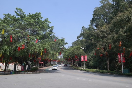 圭峰山景區(qū)道路