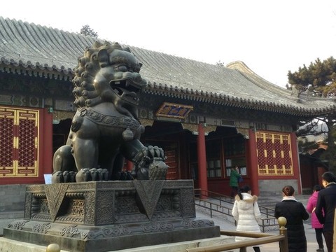 頤和園銅獅