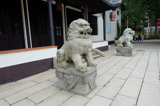 石獅子