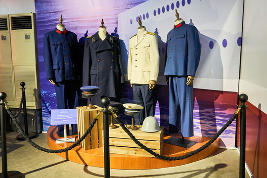 海軍軍服