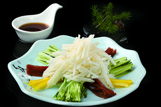 川貝枇杷養(yǎng)生梨
