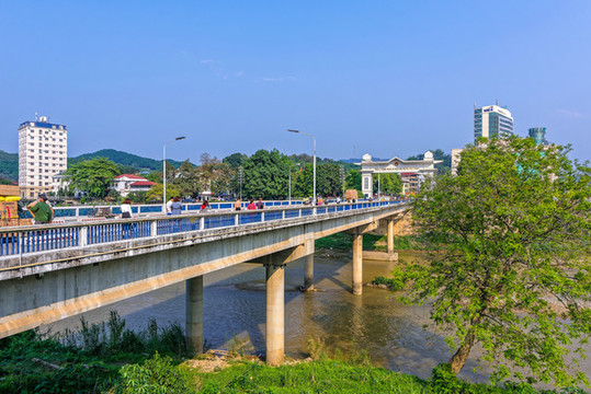 河口中越口岸大橋