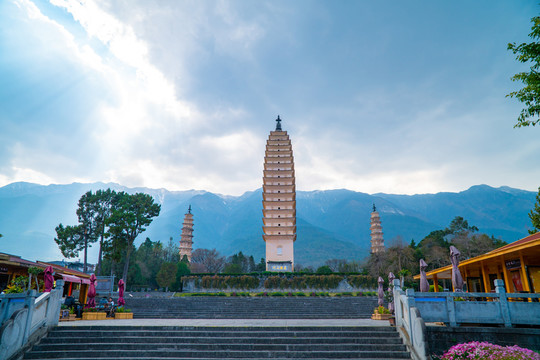 云南大理崇圣寺三塔公園素材