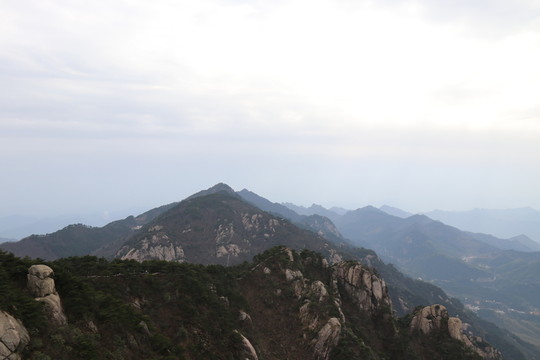 山的那邊